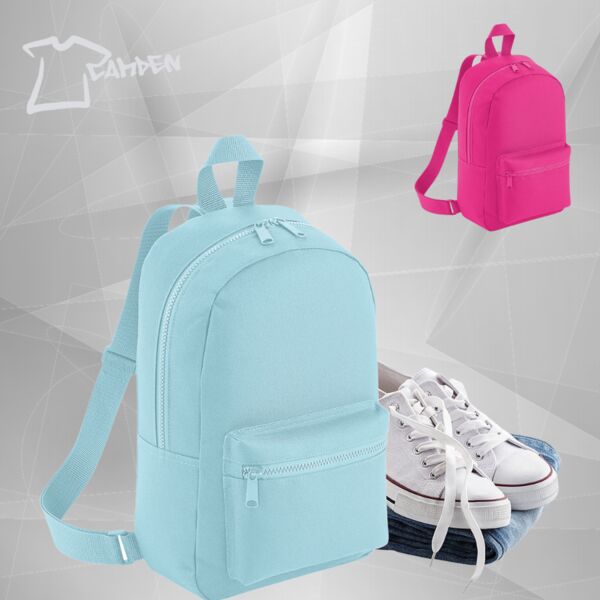 Mini Essential Fashion Backpack Thumbnail